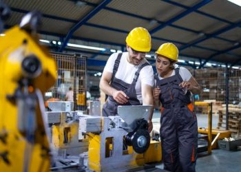 Robots vs. humans in manufacturing: Advantages and considerations
