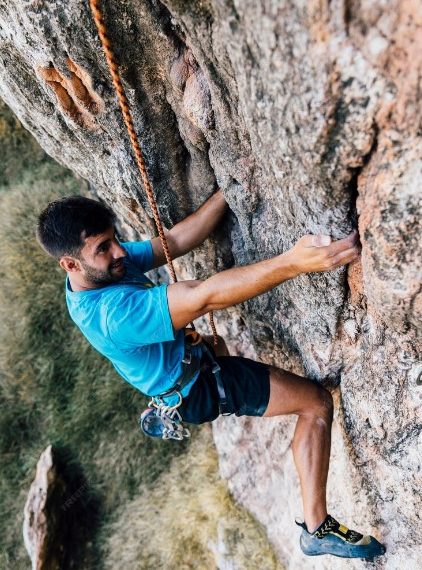 Ensuring Safety on Joshua Tree Rock Climbing Tours