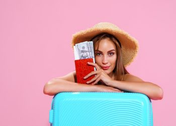 Ways to Save Money for Holiday Travel 