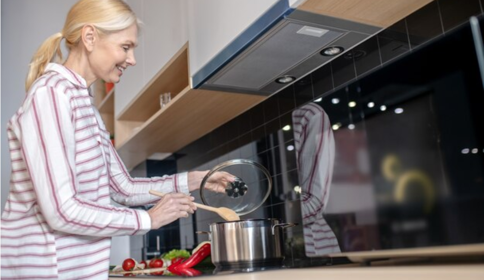 Shining Oven: Transforming Kitchens, One Sparkle at a Time