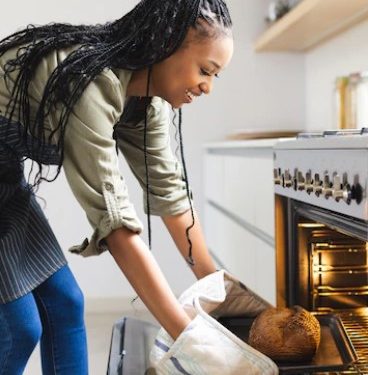 Keeping Your Kitchen Sparkling: The Importance of Professional Oven Cleaning