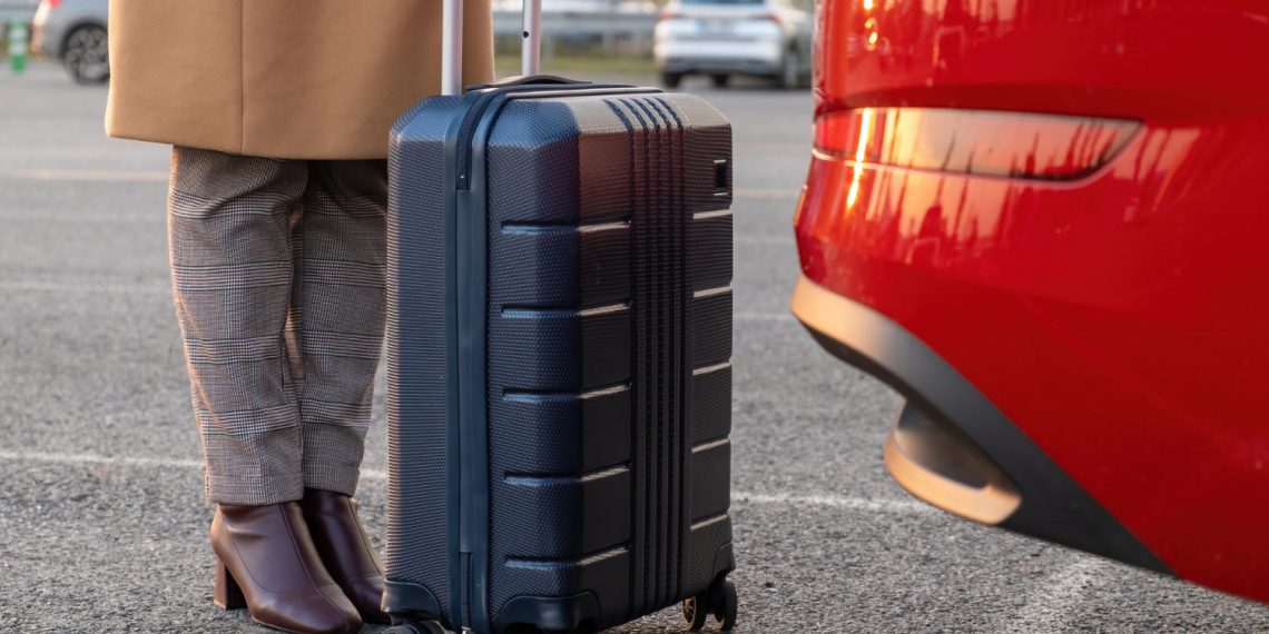 What Makes Airport Shuttle Services More Convenient Than Taxis?