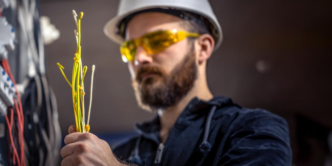 Exclusive benefits of working with professional electricians