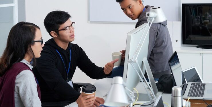 The AI-Powered Web: How Developers and Chatbots are Reshaping the Digital Experience