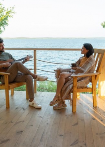 Modern Outdoor Living with Durable Composite Decking