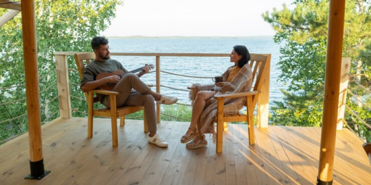 Modern Outdoor Living with Durable Composite Decking