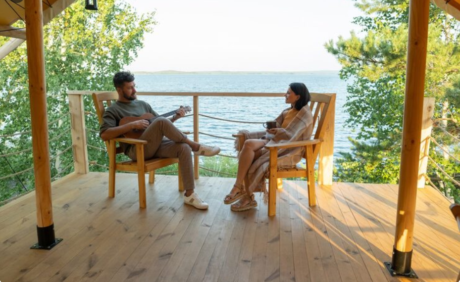 Modern Outdoor Living with Durable Composite Decking