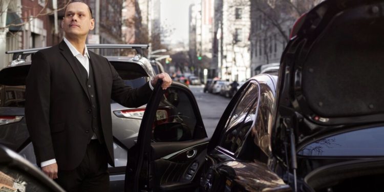 Professional Miami Limousines for Airport and Cruise Port Travel